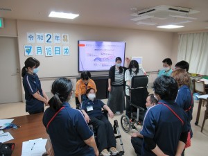 7月.事故防止研修 車いすリク体験.